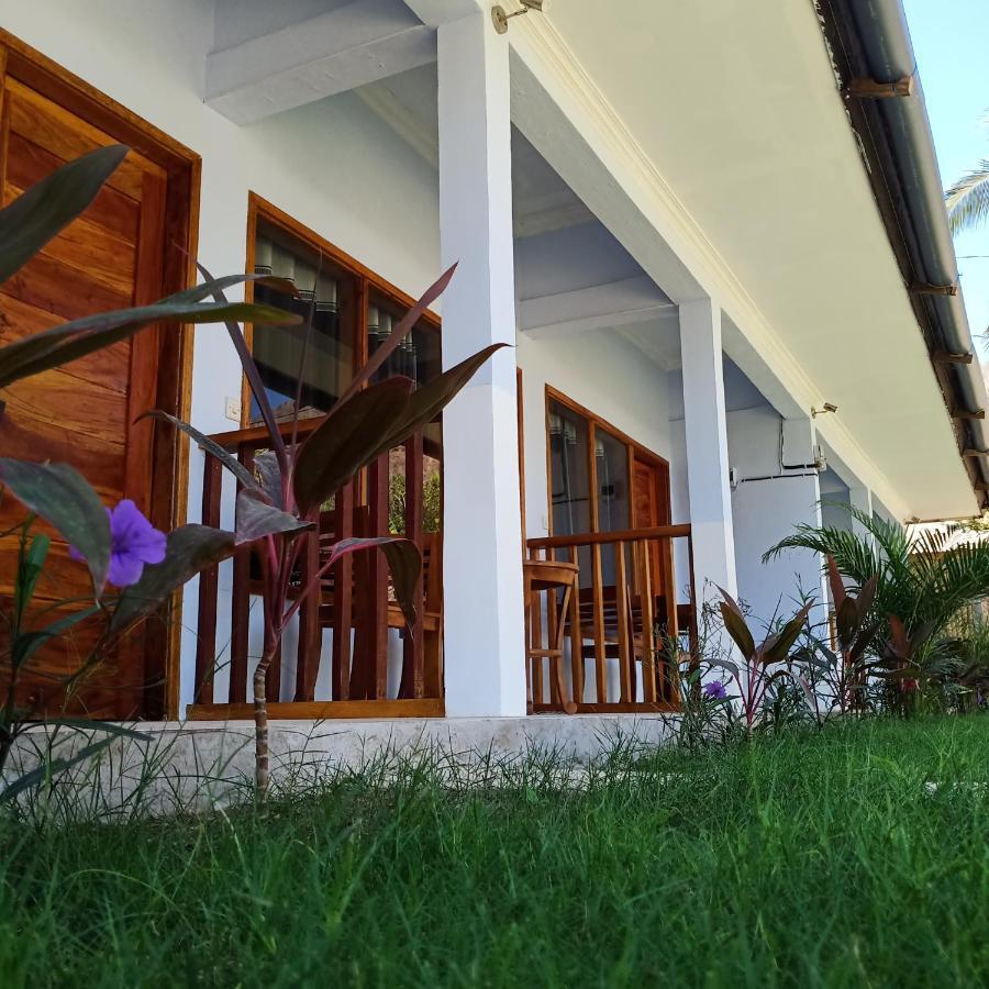 Elisa Homestay Areguling Kuta  Luaran gambar
