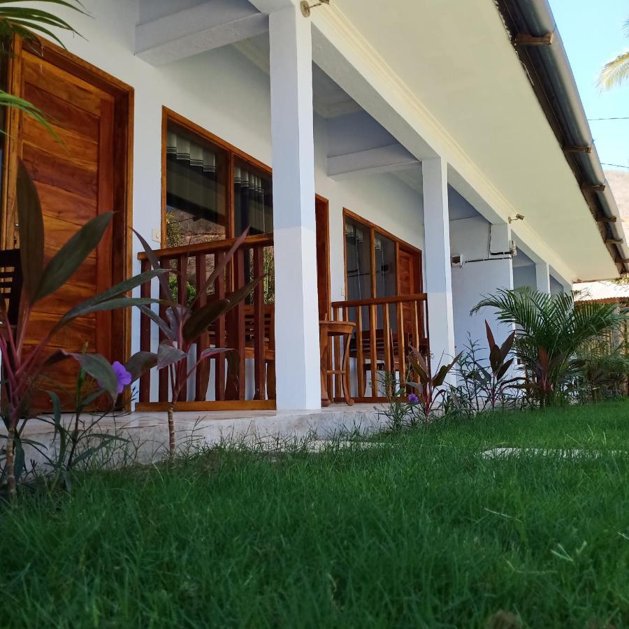 Elisa Homestay Areguling Kuta  Luaran gambar
